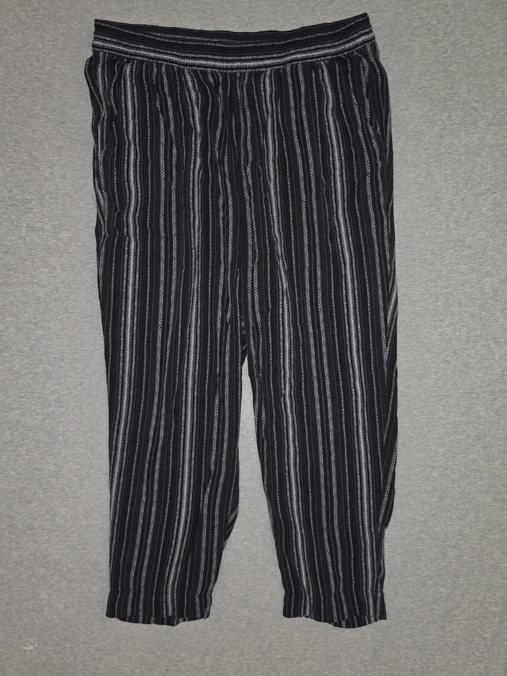 Women's Black & Gray Striped Casual Lightweight Pants With Pockets